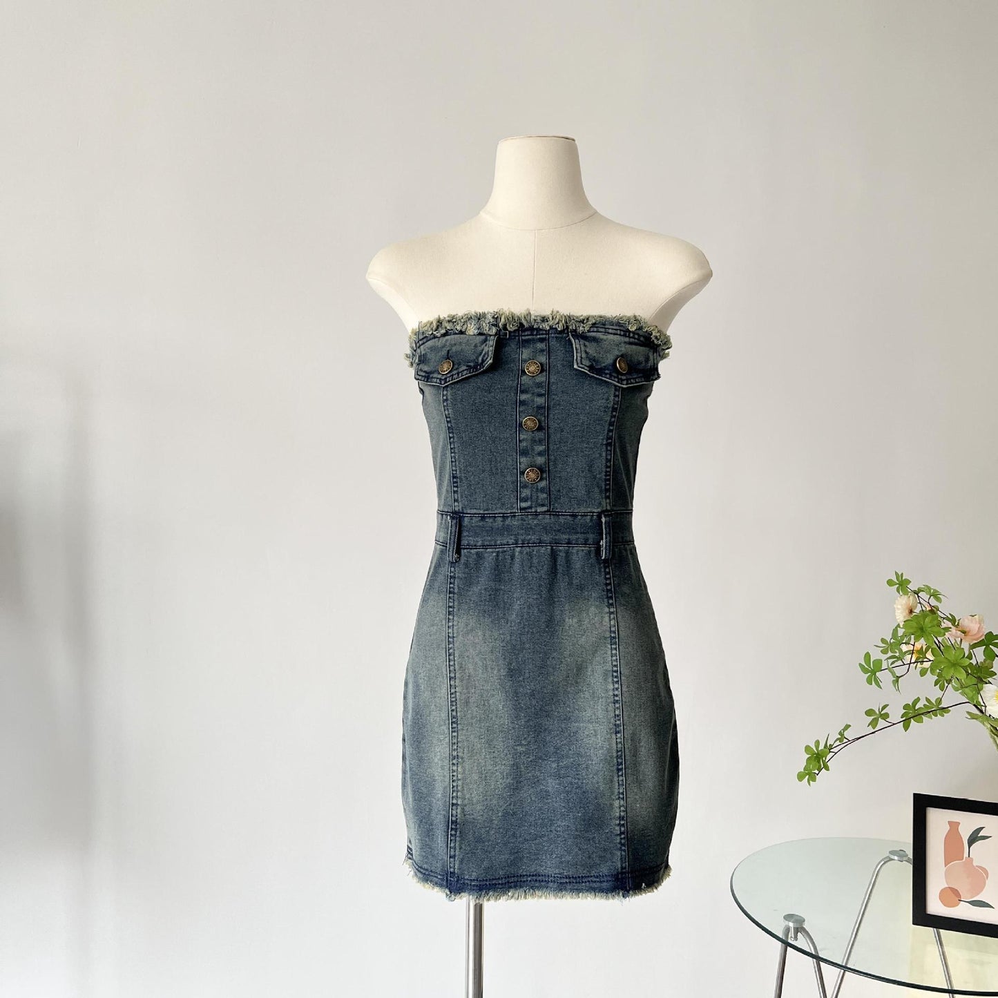 Design Raw Edge Denim Dress